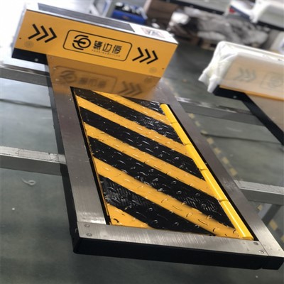 Lock tal-Parkeġġ Ċatt Bil Solar Powered